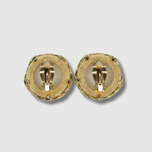 Vintage 1980s Pearl and Enamel Gold-Tone Clip-On Earrings - Picture 2 of 3